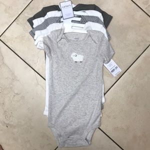 NWT Carter’s onesies, 5 pack